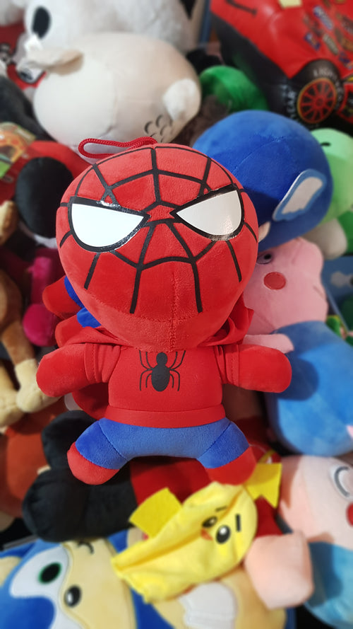 PELUCHE DE SPIDERMAN 25CM CON CAPUCHA MILES MORALES RELLENO SINTETICO  CAPELLADA DE FELPA EDAD 3+
